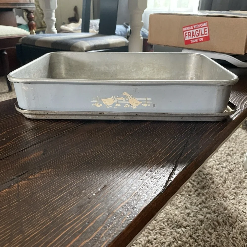 Vtg Mirro Aluminum BLUE GOOSE Cake Baking Pan w/Lid 9x13 Cottagecore Kitchen
